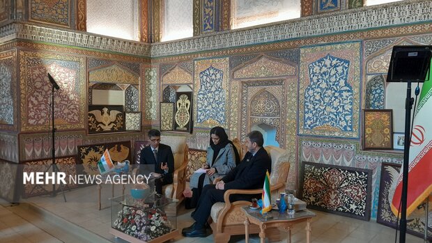 سفیر هند با استاندار اصفهان دیدار کرد؛ تشکیل اتاق بازرگانی مشترک برای تسهیل روابط تجاری 2 سفیر هند با استاندار اصفهان دیدار کرد؛ تشکیل اتاق بازرگانی مشترک برای تسهیل روابط تجاری
