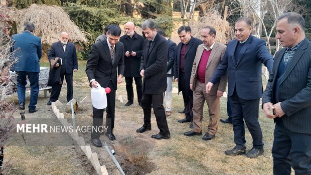 سفیر هند با استاندار اصفهان دیدار کرد؛ تشکیل اتاق بازرگانی مشترک برای تسهیل روابط تجاری 4 سفیر هند با استاندار اصفهان دیدار کرد؛ تشکیل اتاق بازرگانی مشترک برای تسهیل روابط تجاری