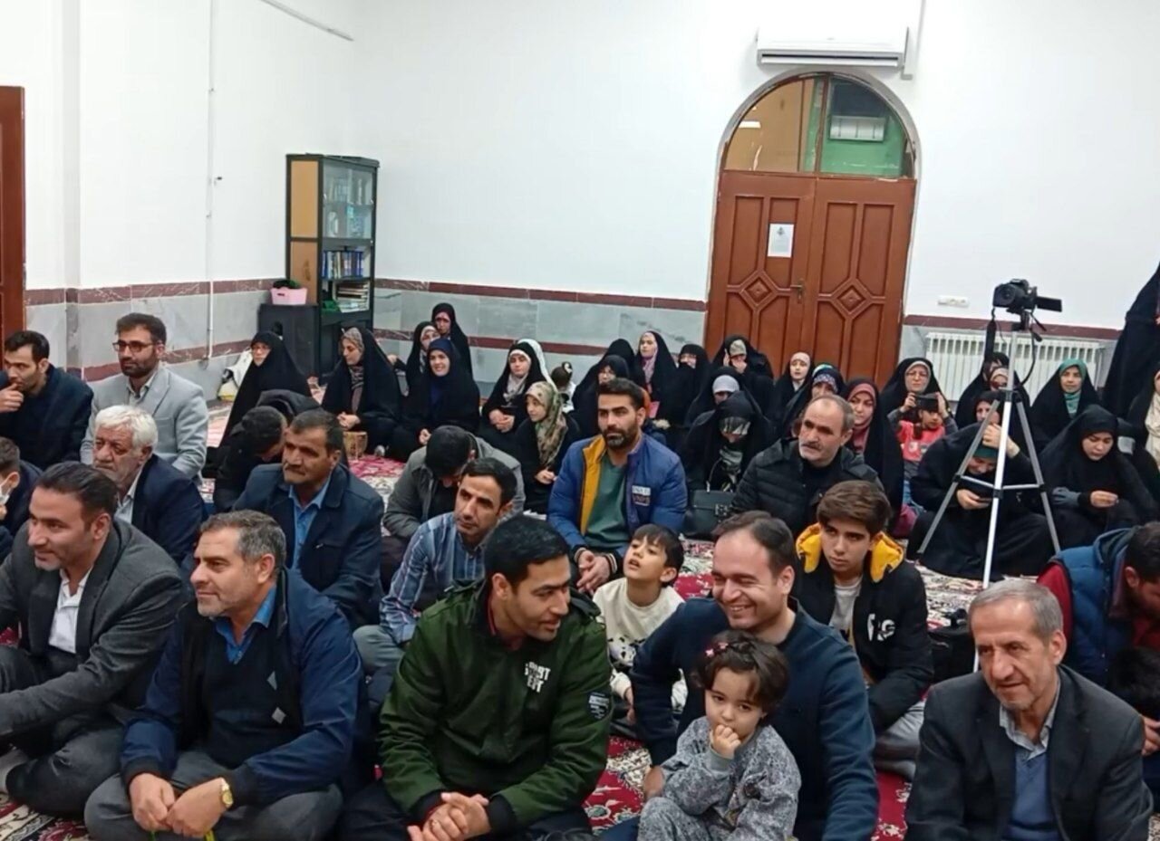 معرفت، معنویت و شجاعت امام علی(ع) را از دیگران برتری داد 2 معرفت، معنویت و شجاعت امام علی(ع) را از دیگران برتری داد