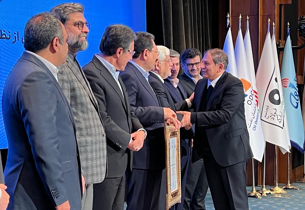 فکور صنعت دو رتبه اول در رتبهبندی شرکتهای برتر ایران را (IMI۱۰۰) کسب کرد 1 فکور صنعت دو رتبه اول در رتبهبندی شرکتهای برتر ایران را (IMI۱۰۰) کسب کرد