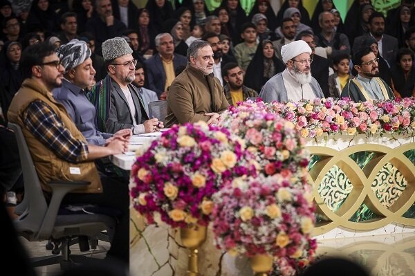 وقتی قرآن‌های خاک خورده روی طاقچه ورق خورد