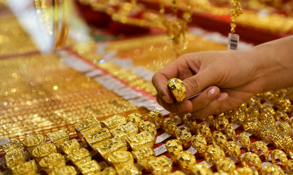 طلا باز هم خیز برداشت/ قیمت جدید طلا امروز ۲۷ اسفند ۱۴۰۳ 1 طلا باز هم خیز برداشت/ قیمت جدید طلا امروز ۲۷ اسفند ۱۴۰۳