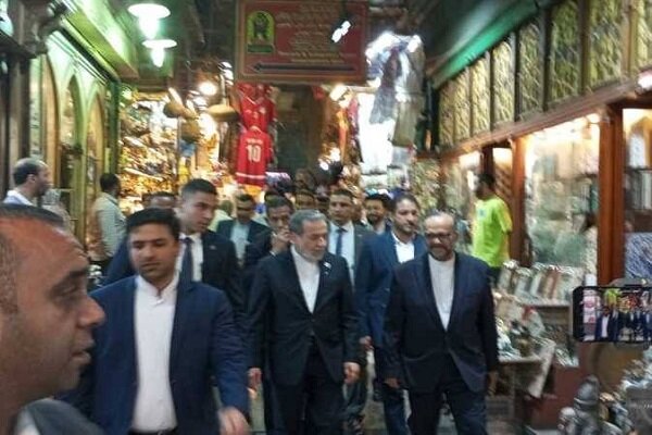 عراقچی از منطقه خان الخلیلی قاهره دیدن کرد 1 عراقچی از منطقه خان الخلیلی قاهره دیدن کرد