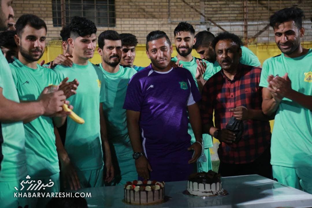 خودم مثل پژمان جمشیدی درد کشیده هستم/ قرار بود من به بارسلونا بروم ولی بازیکن بارسا به استقلال آمد!/ چرا فقط وقتی ماجرای پژمان جمشیدی پیش آمد یادم افتادید؟ 1 خودم مثل پژمان جمشیدی درد کشیده هستم/ قرار بود من به بارسلونا بروم ولی بازیکن بارسا به استقلال آمد!/ چرا فقط وقتی ماجرای پژمان جمشیدی پیش آمد یادم افتادید؟