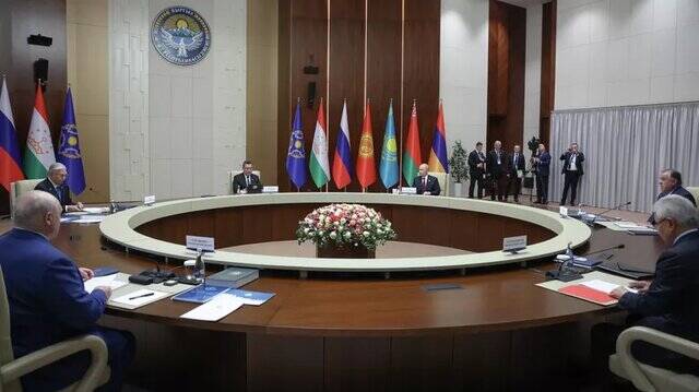 تاکید پوتین بر اهمیت توسعه سامانههای پدافند هوایی 1 تاکید پوتین بر اهمیت توسعه سامانههای پدافند هوایی